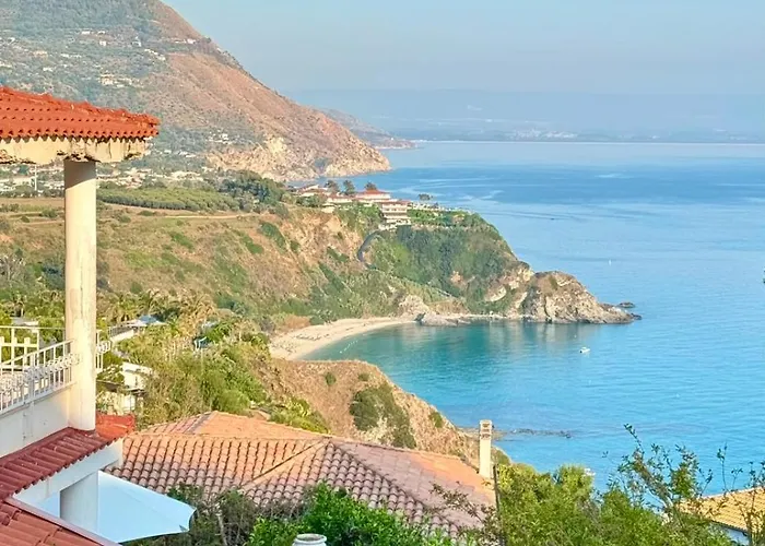Acquamarina del Faro - Villa Anna Maria
